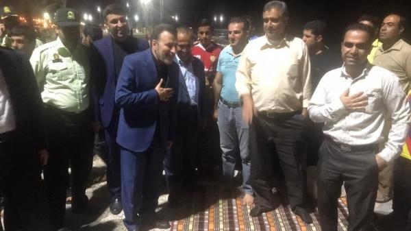 حضور سرزده رئیس دفتر رئیس جمهور در جمع مردم عسلویه حضور سرزده رئیس دفتر رئیس جمهور در جمع مردم عسلویه
