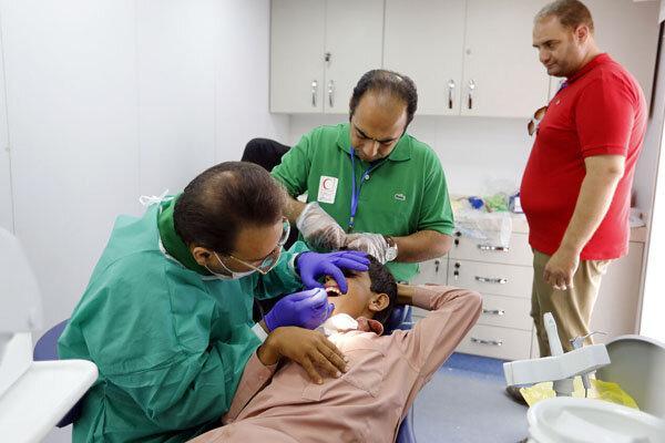 خدمات رسانی رایگان پزشکان داوطلب هلال احمر در مناطق سیل زده