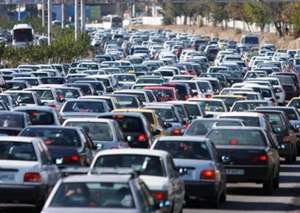 ترافیک در آزادراه تهران- کرج- قزوین و محور فیروزکوه سنگین است