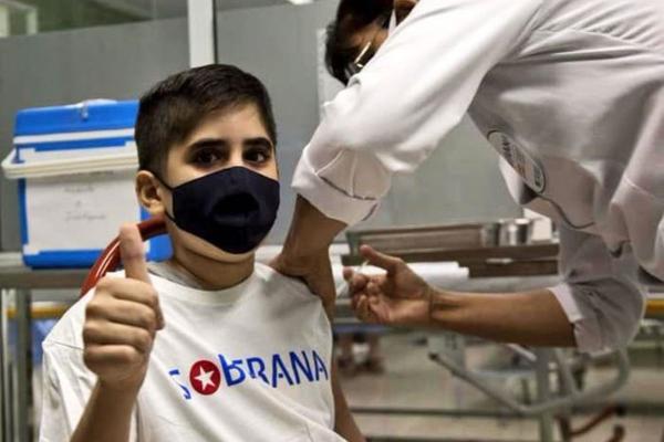 ادعای جنجالی مینو محرز درباره واکسن مشترک ایران و کوبا