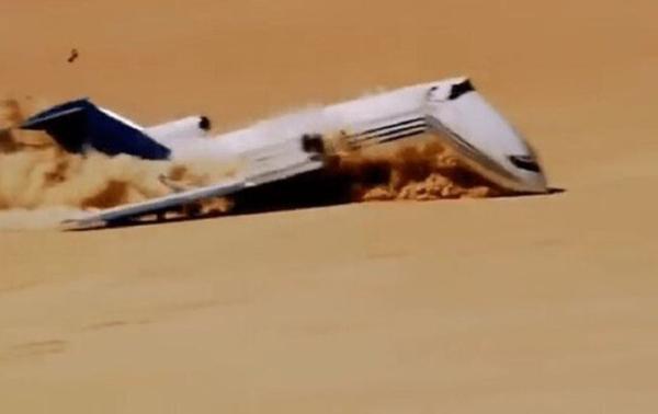 سقوط عمدی و باورنکردنی هواپیمای مسافربری در صحرا