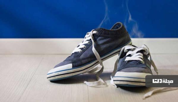از بین بردن بوی بد کفش سریع و آسان در خانه